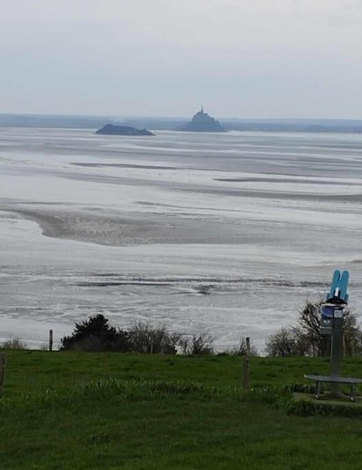 Maison Vue Sur Le Mont Saint Michel Et Sa Baie Champeaux المظهر الخارجي الصورة